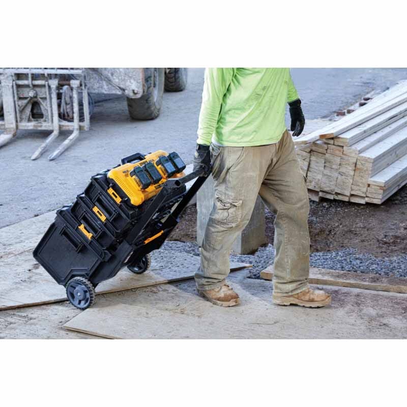 DeWalt-DCB104_06_3dc9f51b-16a3-414c-a0a5-05ecda25e5b0.jpg