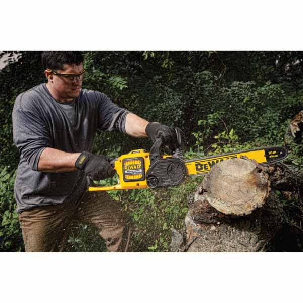 DeWalt-DCCS670X1_04_195b8b11-5d22-469c-a3e9-7de4ce79a5a1.jpg