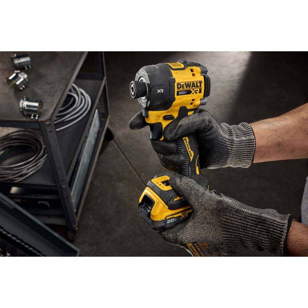 DeWalt-DCF870B_08_9c484271-6de7-4932-9390-86167cc2db1b.jpg