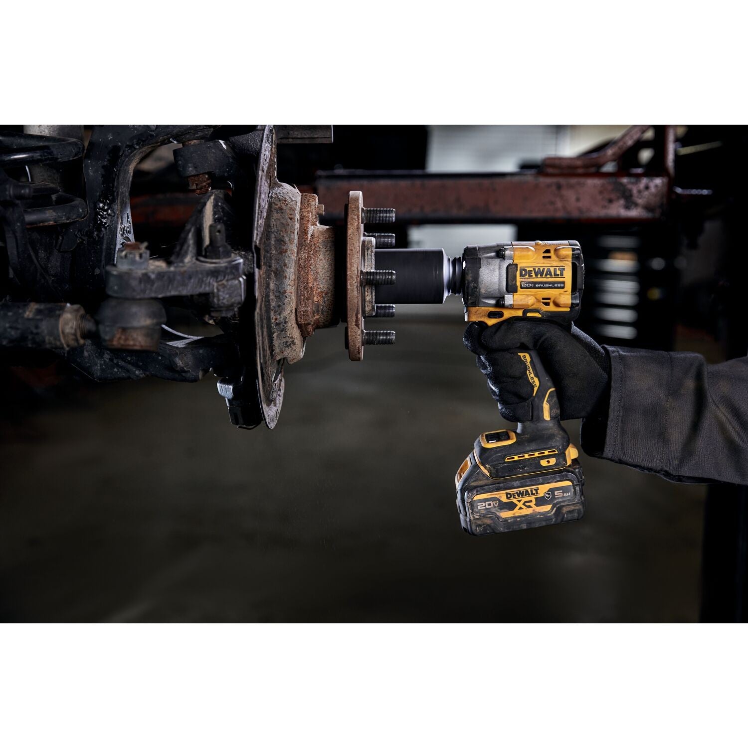 DeWalt-DCF923B_06_89f77300-c6da-4bb9-b5b6-3fec6a61daf6.jpg