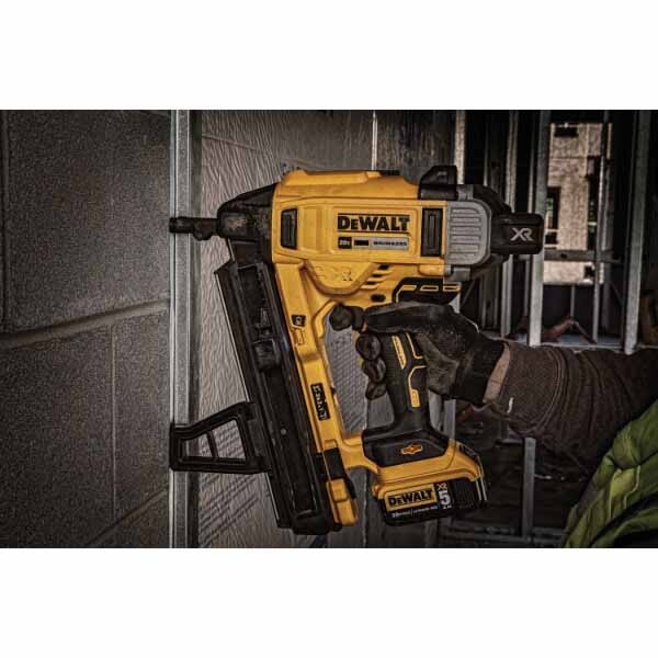 DeWalt-DCN890P2_06_38b2d09e-b33b-460a-819d-29ba6146f9e0.jpg