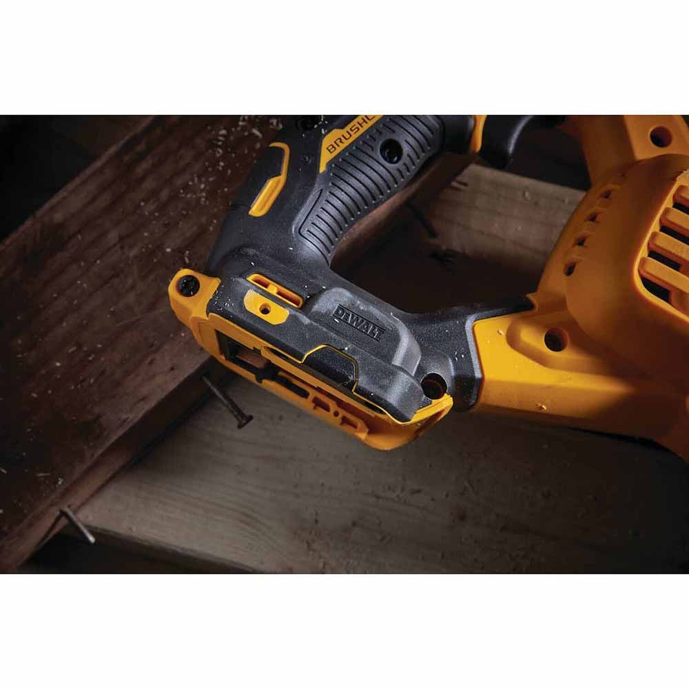 Dewalt-DCS386B_12_7130739c-9803-46aa-8b62-eec9ab2058ac.jpg